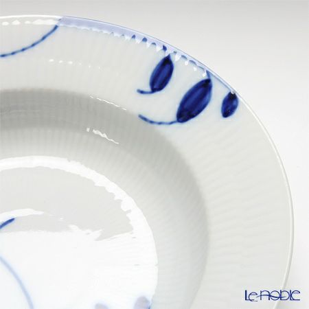 ロイヤルコペンハーゲン（Royal Copenhagen） ブルー フルーテッド メガ プレート（ディープ） 17cm 2386603／1017368