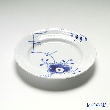 ロイヤルコペンハーゲン（Royal Copenhagen） ブルー フルーテッド メガ プレート 17cm 2386617／1017370