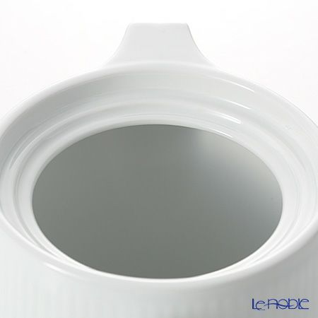 ロイヤルコペンハーゲン（Royal Copenhagen） ホワイト フルーテッド プレイン ティーポット 600ml 2408129／1020509