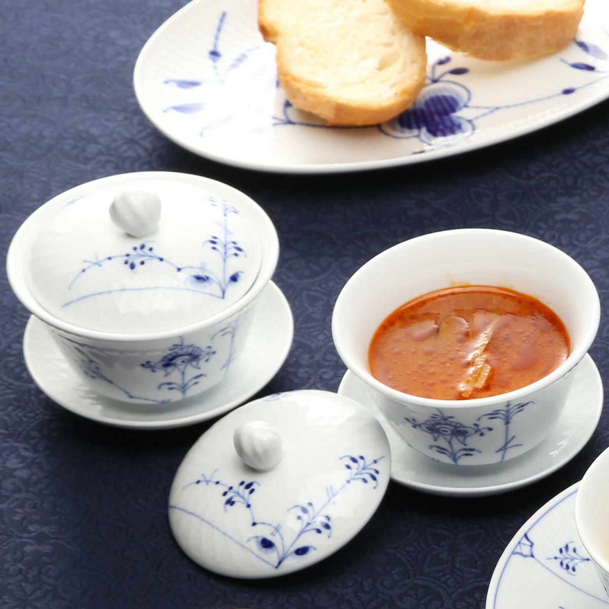 ロイヤルコペンハーゲン（Royal Copenhagen） ブルーパルメッテ 蓋つきカップ＆ソーサー ペア 210ml 2500062