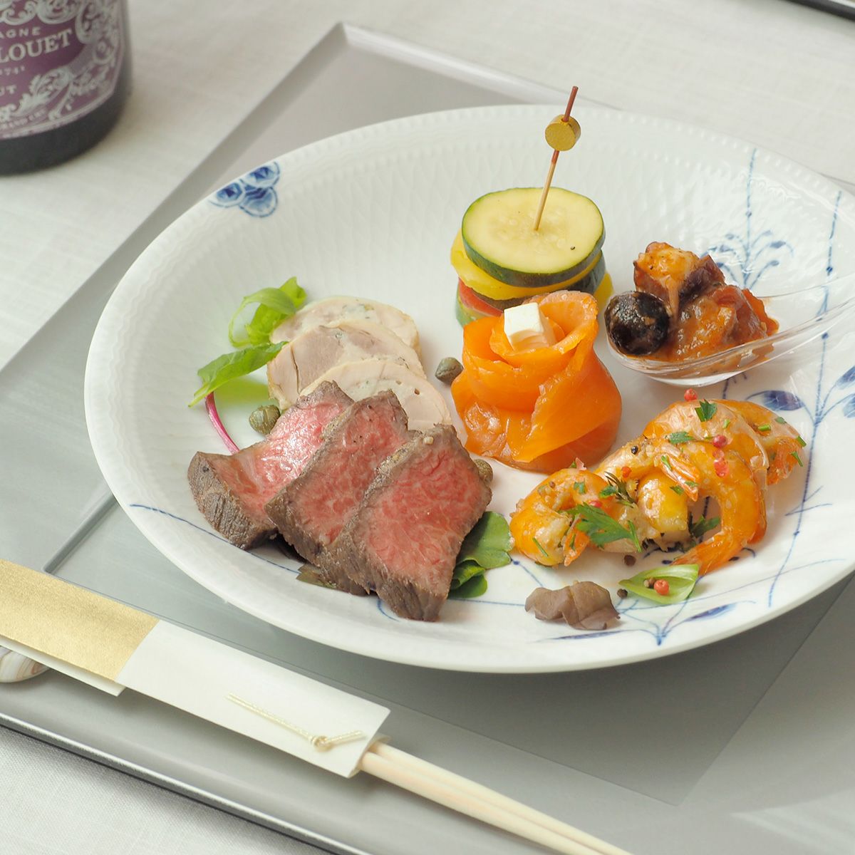 ロイヤルコペンハーゲン（Royal Copenhagen） ブルーパルメッテ ディーププレート 23×H4.5cm 2500734