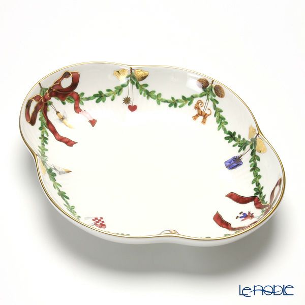 ロイヤルコペンハーゲン（Royal Copenhagen） スターフルーテッド オーバルディッシュ 22×18cm 2503359／1017441