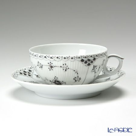ロイヤルコペンハーゲン（Royal Copenhagen） ブラック フルーテッド ハーフレース ティーカップ＆ソーサー 180ml 2528080