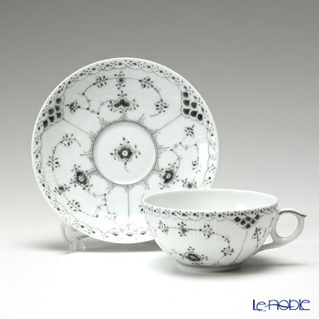 ロイヤルコペンハーゲン（Royal Copenhagen） ブラック フルーテッド ハーフレース ティーカップ＆ソーサー 180ml 2528080