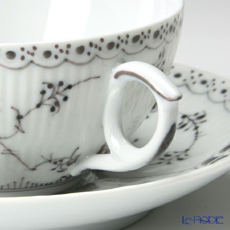 ロイヤルコペンハーゲン（Royal Copenhagen） ブラック フルーテッド ハーフレース ティーカップ＆ソーサー 180ml 2528080