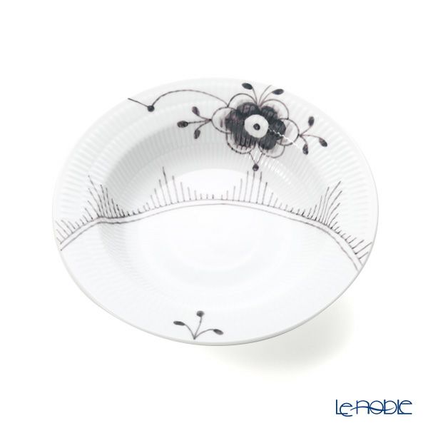 ロイヤルコペンハーゲン（Royal Copenhagen） ブラック フルーテッド メガ プレート（ディープ） 21cm 2541604／1017468