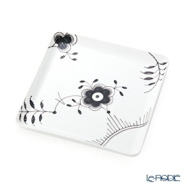 ロイヤルコペンハーゲン（Royal Copenhagen） ブラック フルーテッド メガ 2541720／1052399 スクエアディッシュ 20×20cm