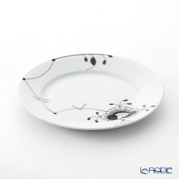 ロイヤルコペンハーゲン（Royal Copenhagen） ブラック フルーテッド メガ デザートプレート 22cm 2546622／1017472
