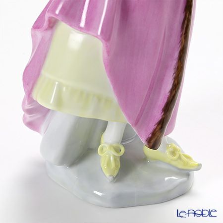 アウガルテン（AUGARTEN） フィギュリン（011210） スケートをする少女 1002