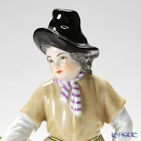 アウガルテン（AUGARTEN） フィギュリン（011210） ウナギを売る若者 1014