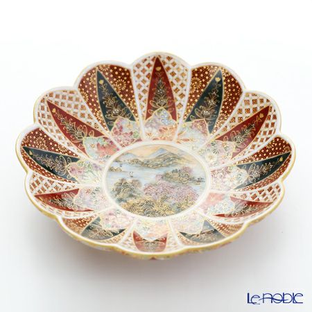 現代の京薩摩×アウガルテン磁器工房 小皿（豆皿） 9cm 桜山水 絵付：伝統工芸士 小野多美枝氏 -空女-