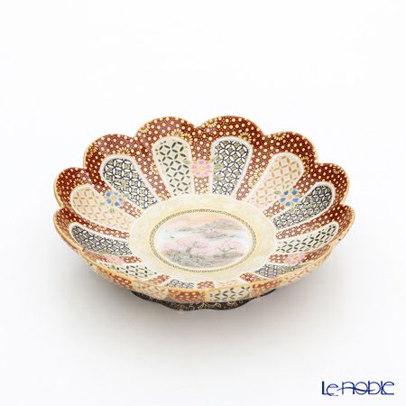 現代の京薩摩×アウガルテン磁器工房 小皿（豆皿） 9cm 山水（桜） 絵付：伝統工芸士 小野多美枝氏 -空女-