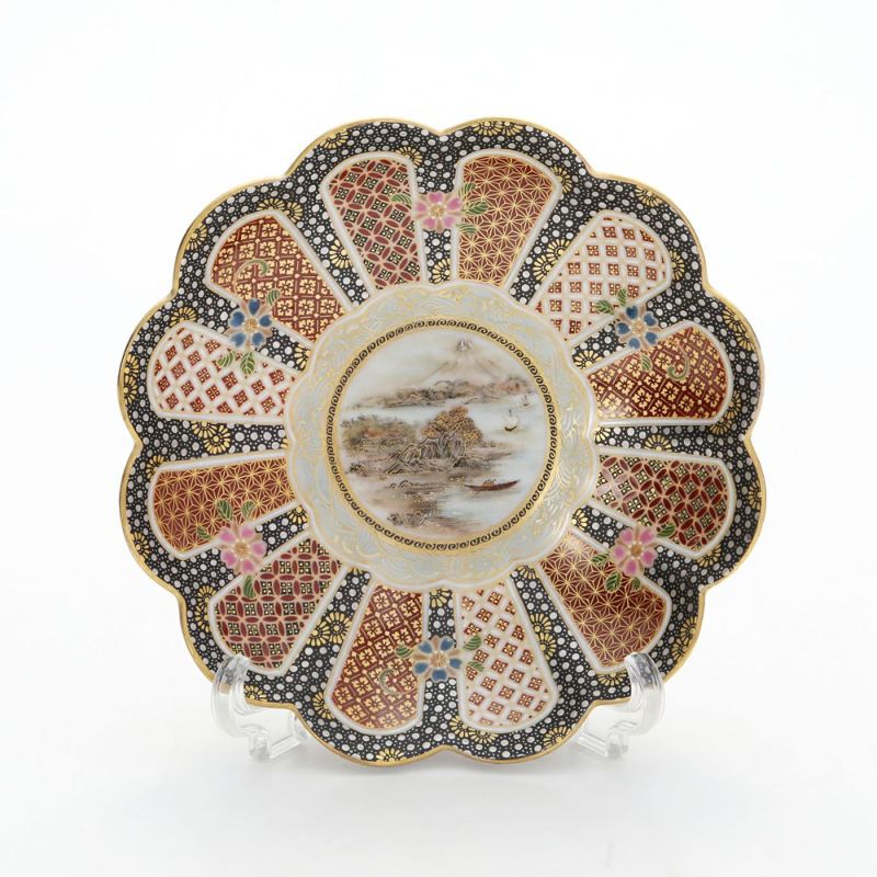 現代の京薩摩×アウガルテン磁器工房 小皿（豆皿） 9cm 山水（富士山） 絵付：伝統工芸士 小野多美枝氏 -空女-
