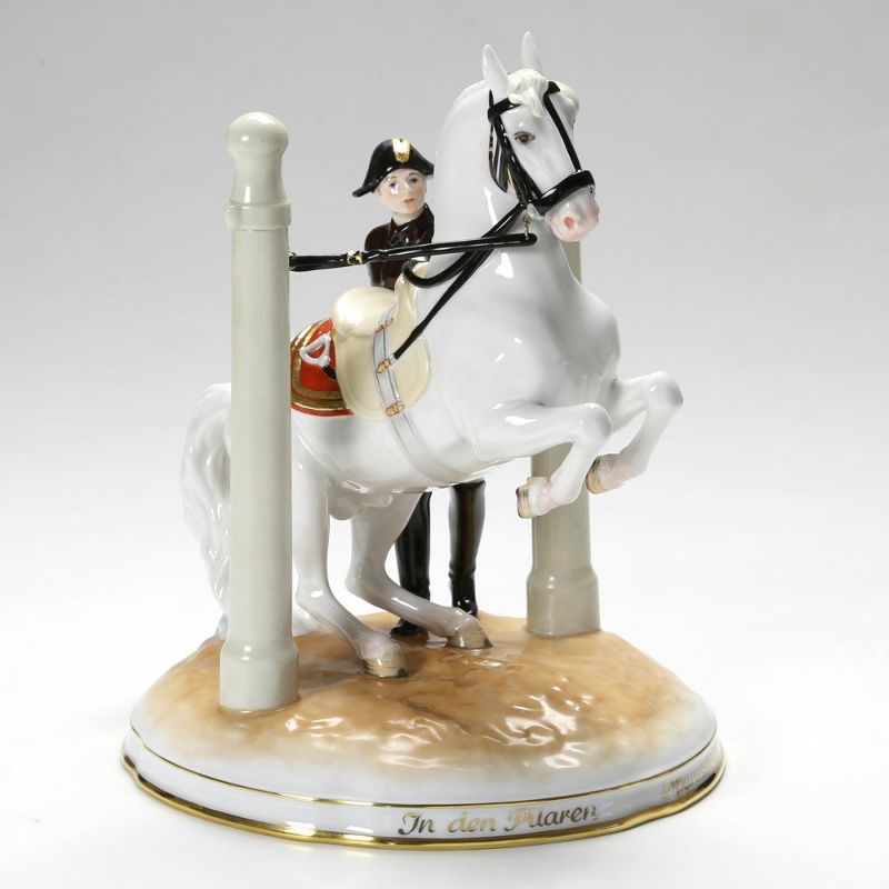 アウガルテン（AUGARTEN） フィギュリン（011210） スペイン乗馬学校 インザポスト 23.5cm 1596