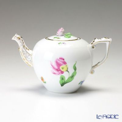 ヘレンド　蓋付 クリームカップと小皿　キティピンク ヘレンド 蓋付 クリームカップと小皿 キティピンク