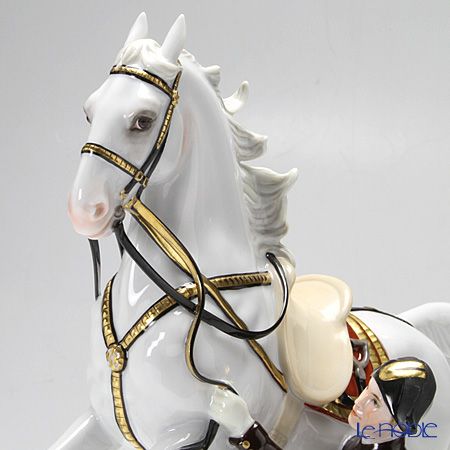 アウガルテン（AUGARTEN） フィギュリン（011210） スペイン乗馬学校 跳躍（カブリオレ） 30cm 1833