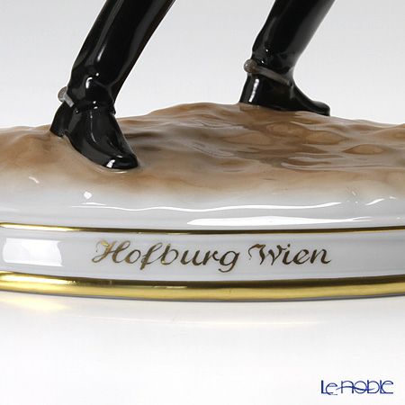 アウガルテン（AUGARTEN） フィギュリン（011210） スペイン乗馬学校 跳躍（カブリオレ） 30cm 1833