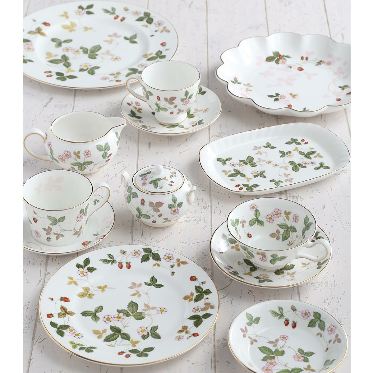 ウェッジウッド（Wedgwood） ワイルドストロベリー プレート 20cm