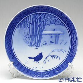 ロイヤルコペンハーゲン（Royal Copenhagen） イヤープレート 1919年／大正8年 「公園にて」