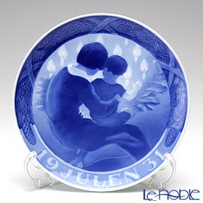 ロイヤルコペンハーゲン（Royal Copenhagen） イヤープレート 1931年／昭和6年 「母と子」