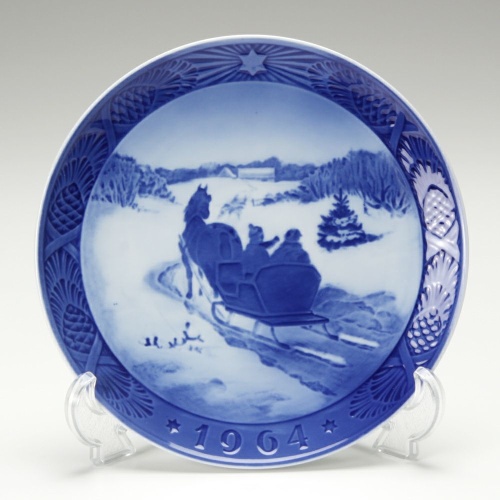 ロイヤルコペンハーゲン（Royal Copenhagen） イヤープレート 1964年／昭和39年 「クリスマスツリーをとってくる」