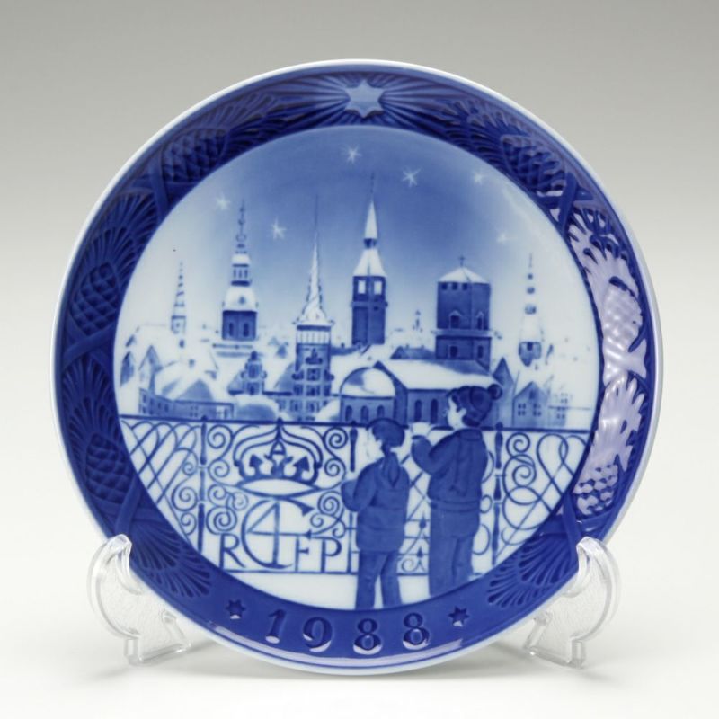 ロイヤルコペンハーゲン（Royal Copenhagen） イヤープレート 1988年／昭和63年 「コペンハーゲンのクリスマスイブ」