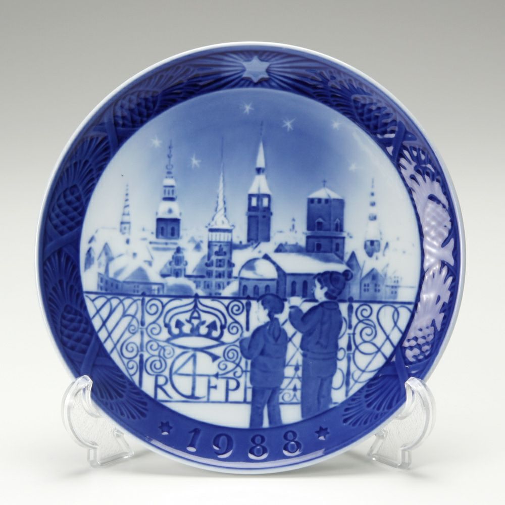 ロイヤルコペンハーゲン（Royal Copenhagen） イヤープレート 1988年／昭和63年 「コペンハーゲンのクリスマスイブ」