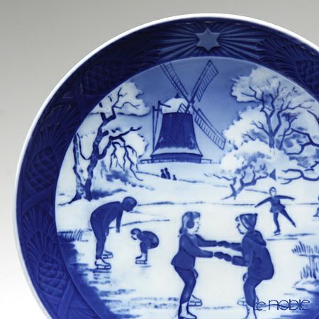 ロイヤルコペンハーゲン（Royal Copenhagen） イヤープレート 1989年／平成元年 「思い出のスケートリンク」