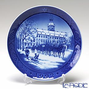 ロイヤルコペンハーゲン（Royal Copenhagen） イヤープレート 1992年／平成4年 「女王の馬車」