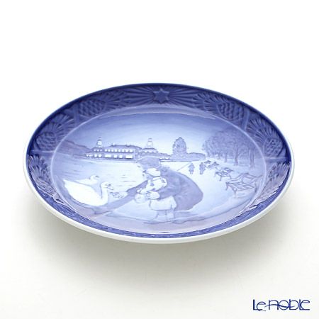 ロイヤルコペンハーゲン（Royal Copenhagen） イヤープレート 2017年／平成29年 「WALK AT THE LAKES」