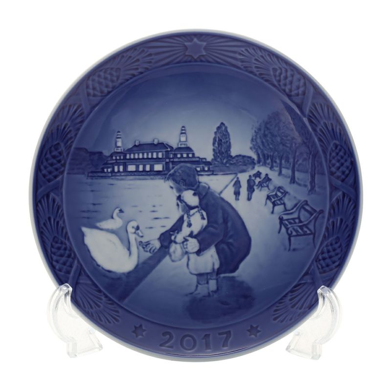ロイヤルコペンハーゲン（Royal Copenhagen） イヤープレート 2017年／平成29年 「WALK AT THE LAKES」
