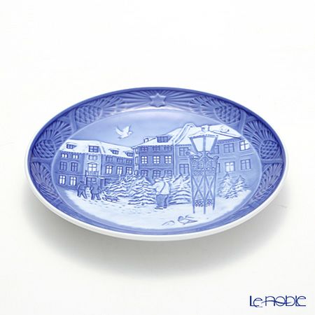 ロイヤルコペンハーゲン（Royal Copenhagen） イヤープレート 2018年 「CHRISTMAS TREE MARKET」