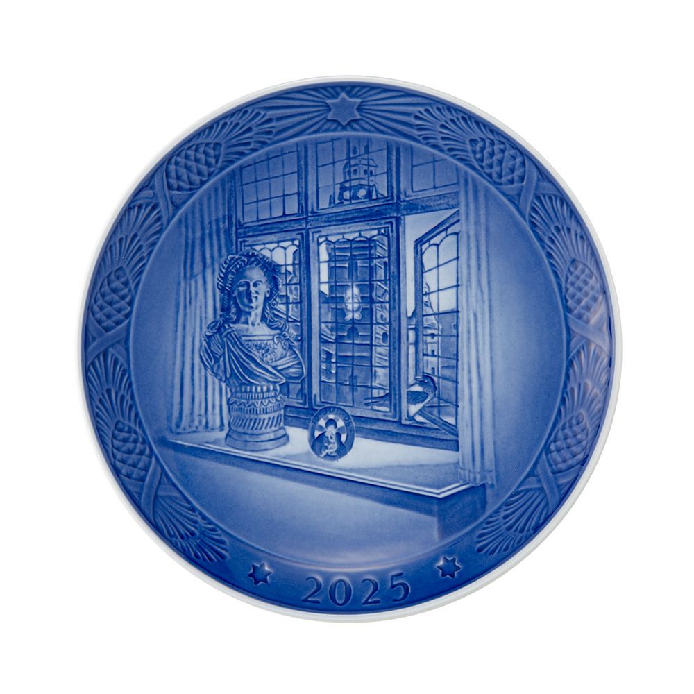 ロイヤルコペンハーゲン（Royal Copenhagen） イヤープレート 18cm 2025年／令和7年 QUEEN JULIANE MARIE ジュリアン マリー皇太后