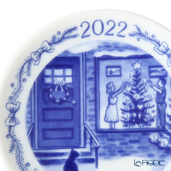 ロイヤルコペンハーゲン（Royal Copenhagen） ミニプラケット／ミニイヤープレート 2022年／令和4年 「DECORATING THE CHRISTMAS TREE」8cm 1422702／1062275