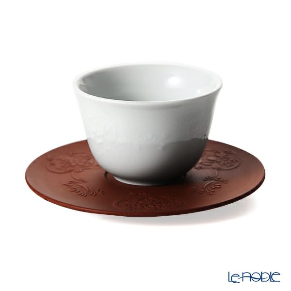 マイセン（Meissen） 歴代レリーフ 55957／85668 白磁カップ＆ベットガーセッ器ソーサー 1987年発表 ロカイユ模様