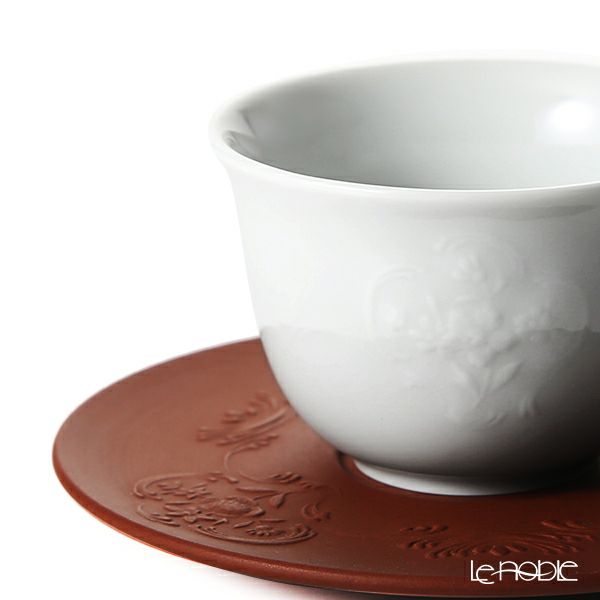 マイセン（Meissen） 歴代レリーフ 55957／85668 白磁カップ＆ベットガーセッ器ソーサー 1987年発表 ロカイユ模様