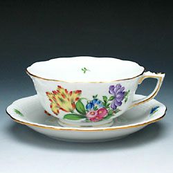 ヘレンド チューリップの花束 BT-6 00734-0-00／734 ティーカップ＆ソーサー（ロウ）