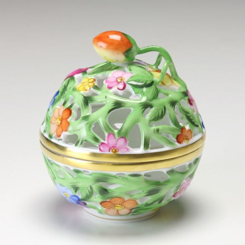 ヘレンド ファンタジー C 06215-0-11／6214 透かしボンボン入れ（ストロベリー）