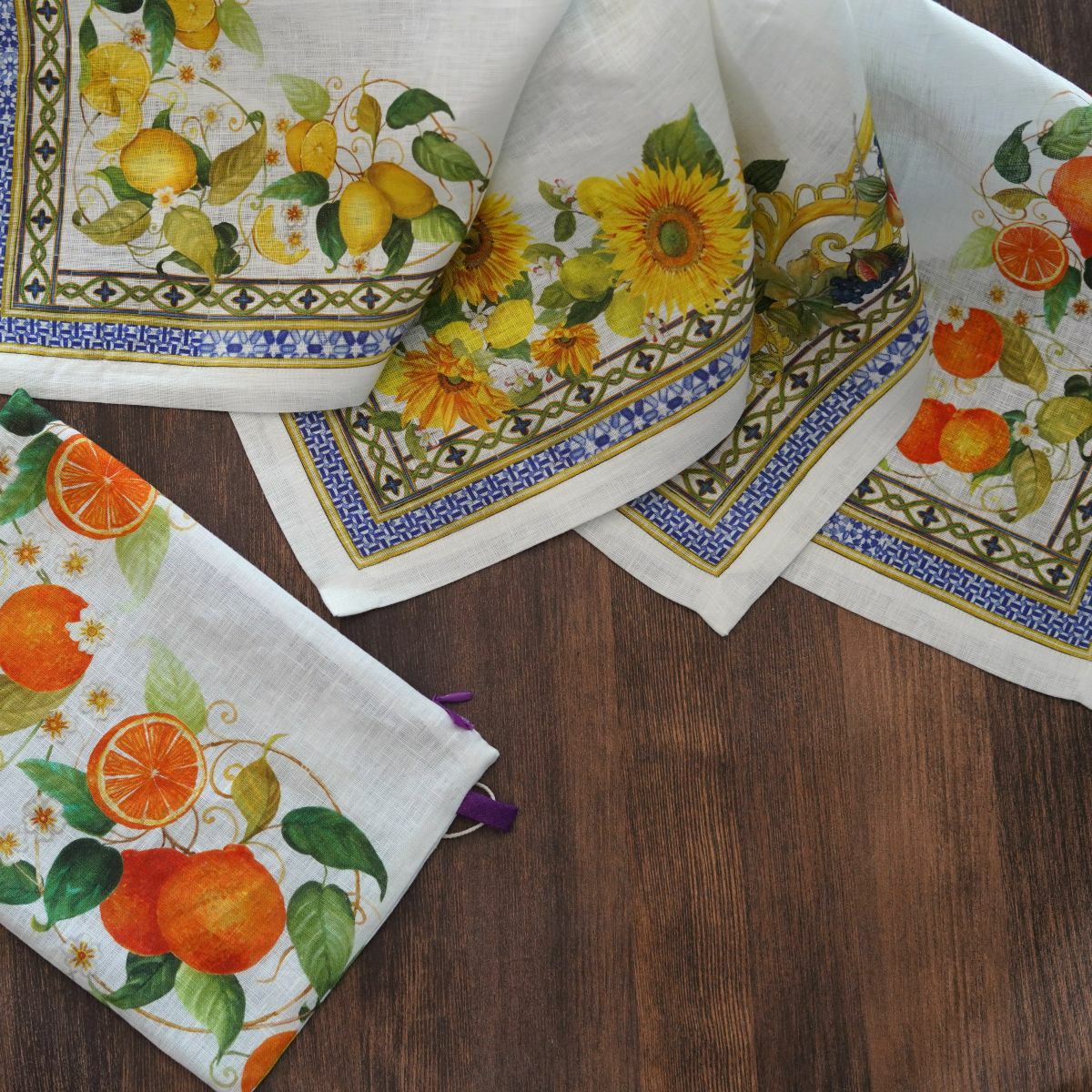 テシトゥーラ トスカーナ テレリーエ ナプキン 46×46cm 4枚セット アマルフィ 100%リネン ポーチ付