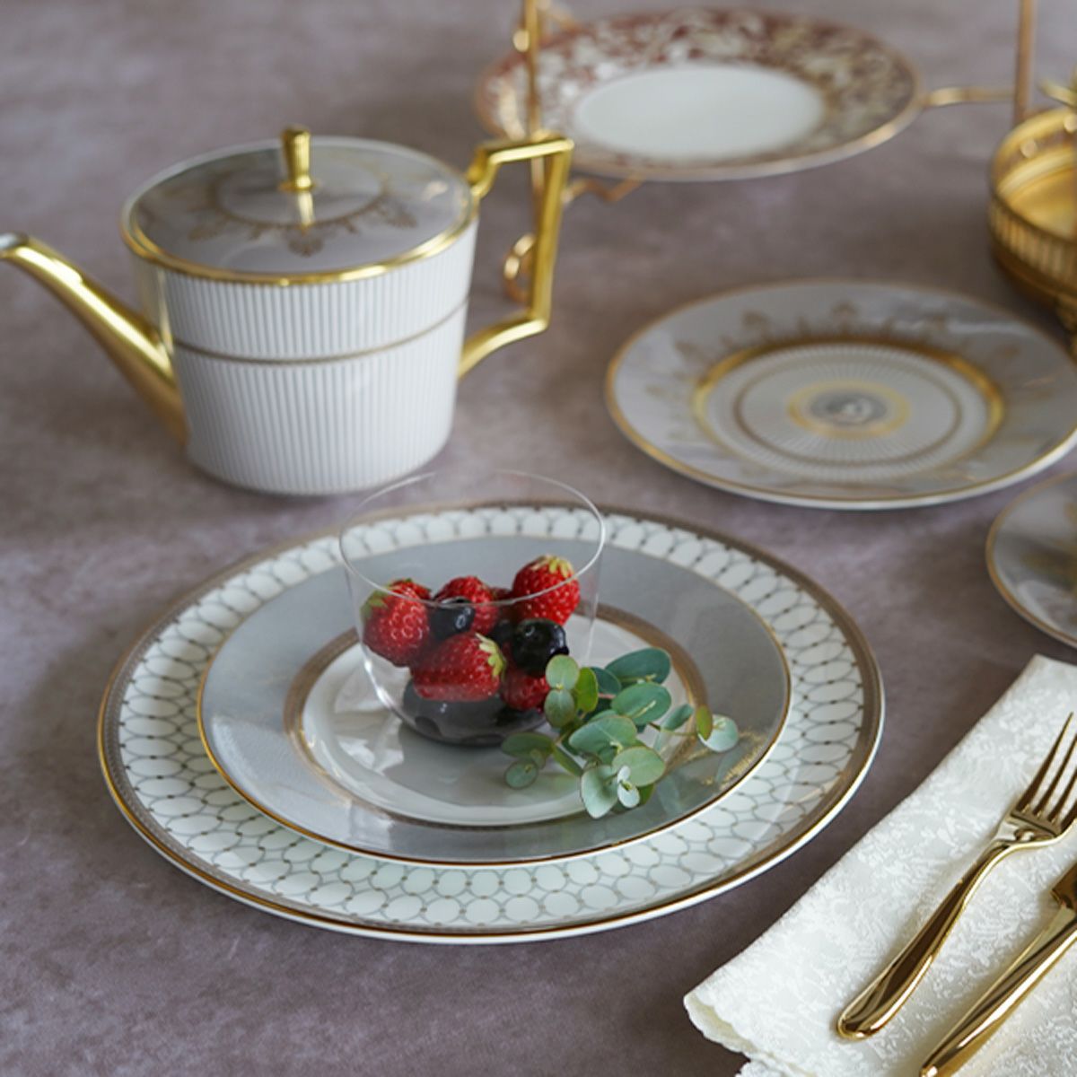 ウェッジウッド（Wedgwood） ルネッサンス グレイ（グレー） プレート 20cm