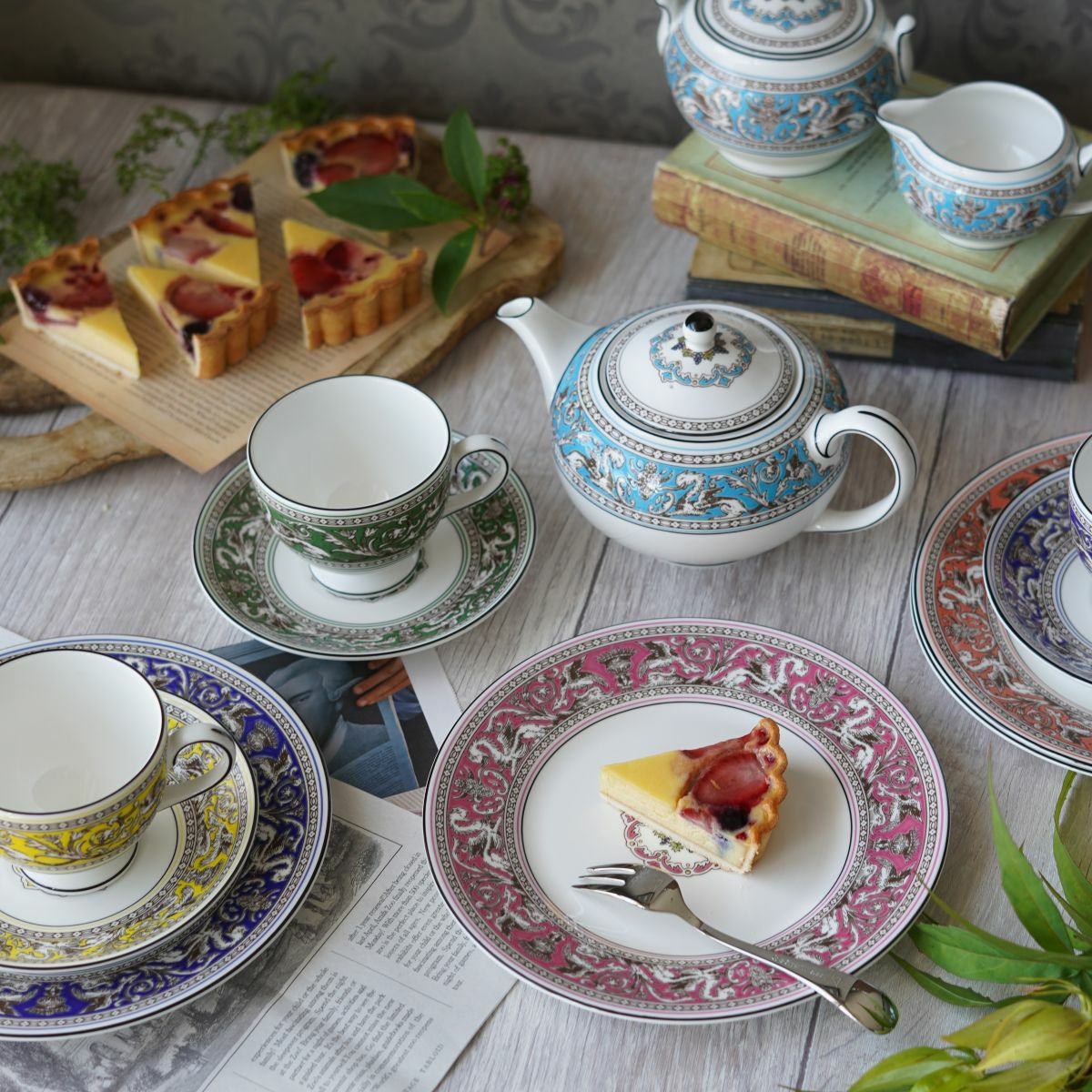 ウェッジウッド（Wedgwood） フロレンティーン フューシャ プレート 20cm