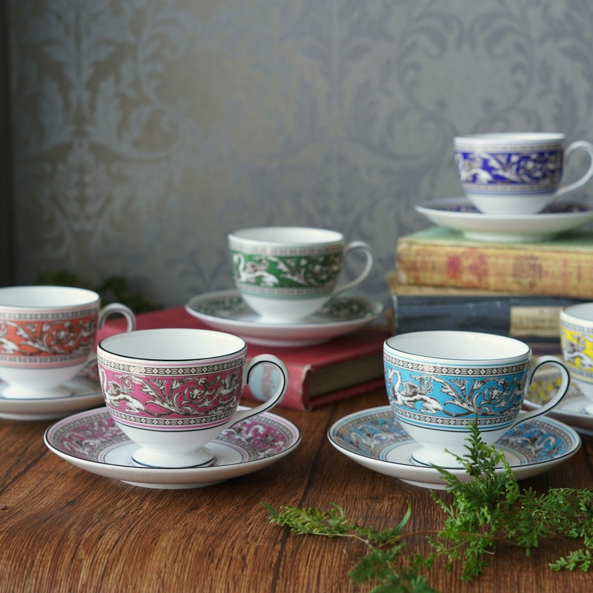 ウェッジウッド（Wedgwood） フロレンティーン フューシャ ティーカップ＆ソーサー（リー）200ml