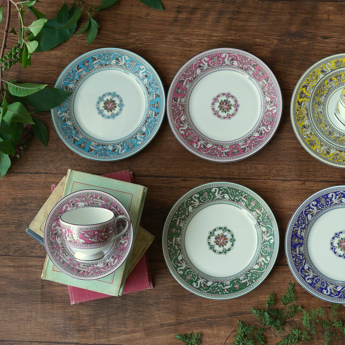 ウェッジウッド（Wedgwood） フロレンティーン フューシャ ティーカップ＆ソーサー（リー）200ml