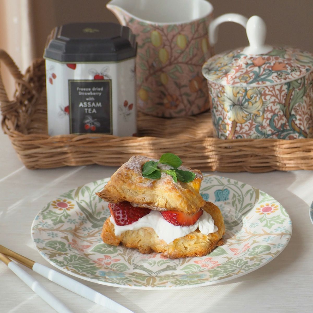 スポード ウィリアムモリス パステル いちご泥棒 プレート 23cm