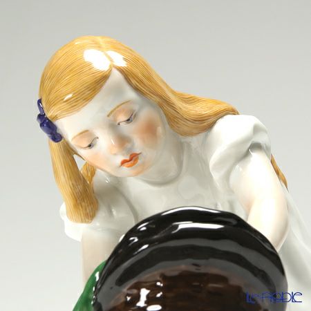 マイセン（Meissen） ヘンチェルの子供シリーズ 900300／73370 少女と乳母車