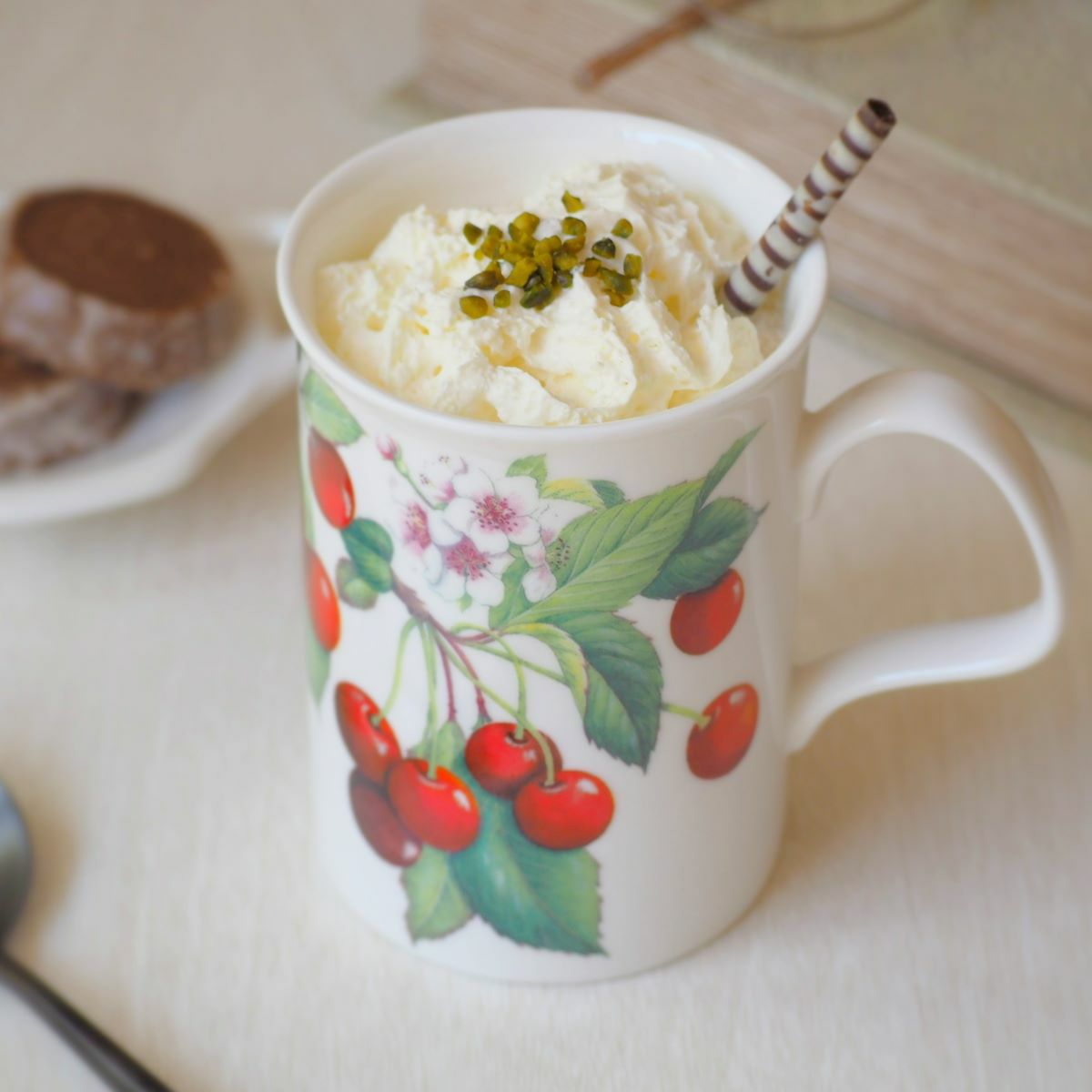 ロイカーカム チェリー パープル こし器付ビーカー 320ml