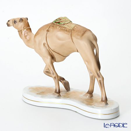 AMIRA 陶磁器製フィギュリン ラクダ 砂漠の舟 【ル・ノーブルオリジナル企画作品】