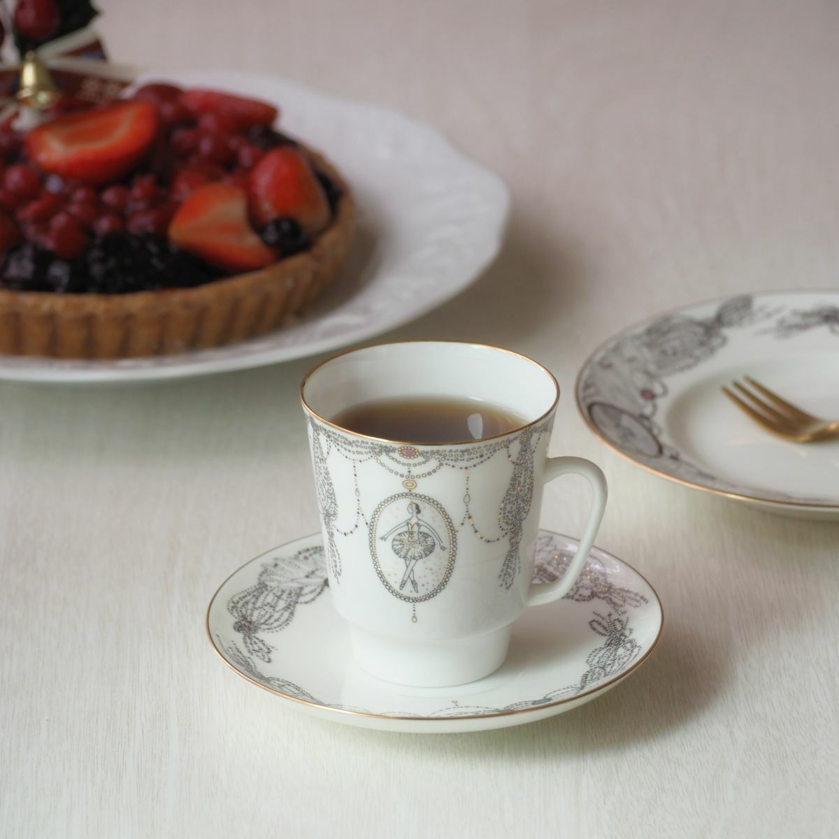 ロシア食器 インペリアル・ポーセリン バレエコレクション 3ピースセット 白鳥の湖