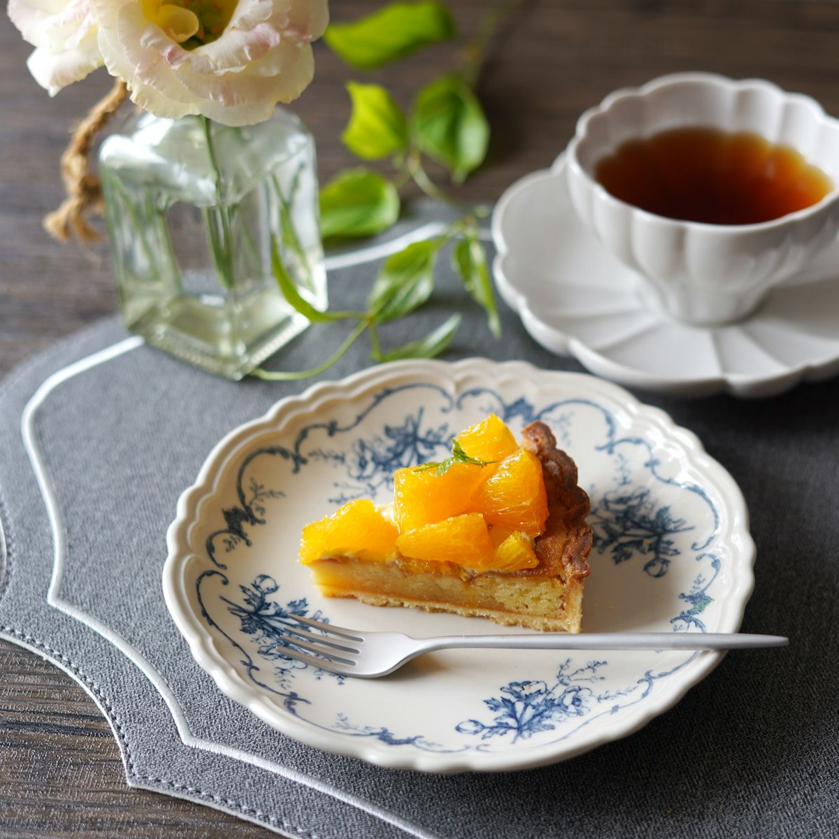 トルコ雑貨 アルテペレ カーリー プレースマット／ランチョンマット デニム調 グレー／ホワイト 35×48cm PVC加工合皮製 撥水加工