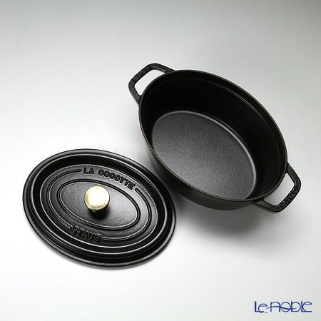 ストウブ（staub） ピコ・ココット オーバル 23cm／2.35L ブラック